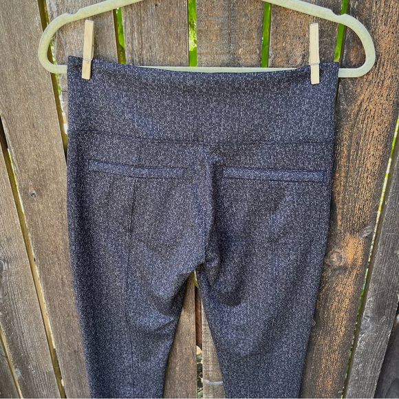 Athleta Delancey Textured Tight Legging in Black/Nightfall Sz M - Picture 6 of 16